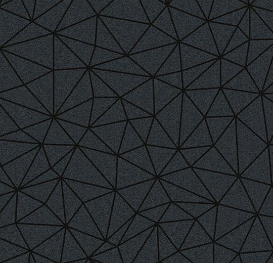 943202